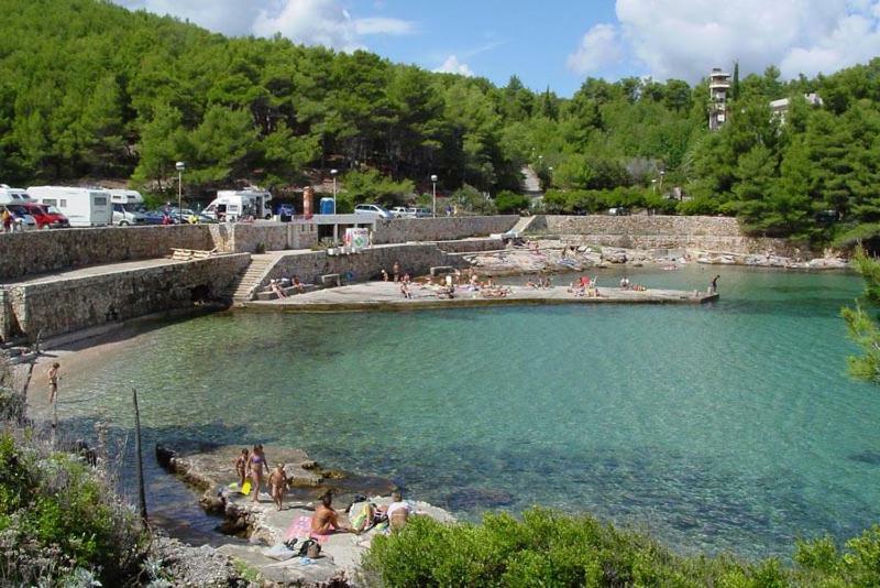 Apartmani Miletic Jelsa  Exterior foto